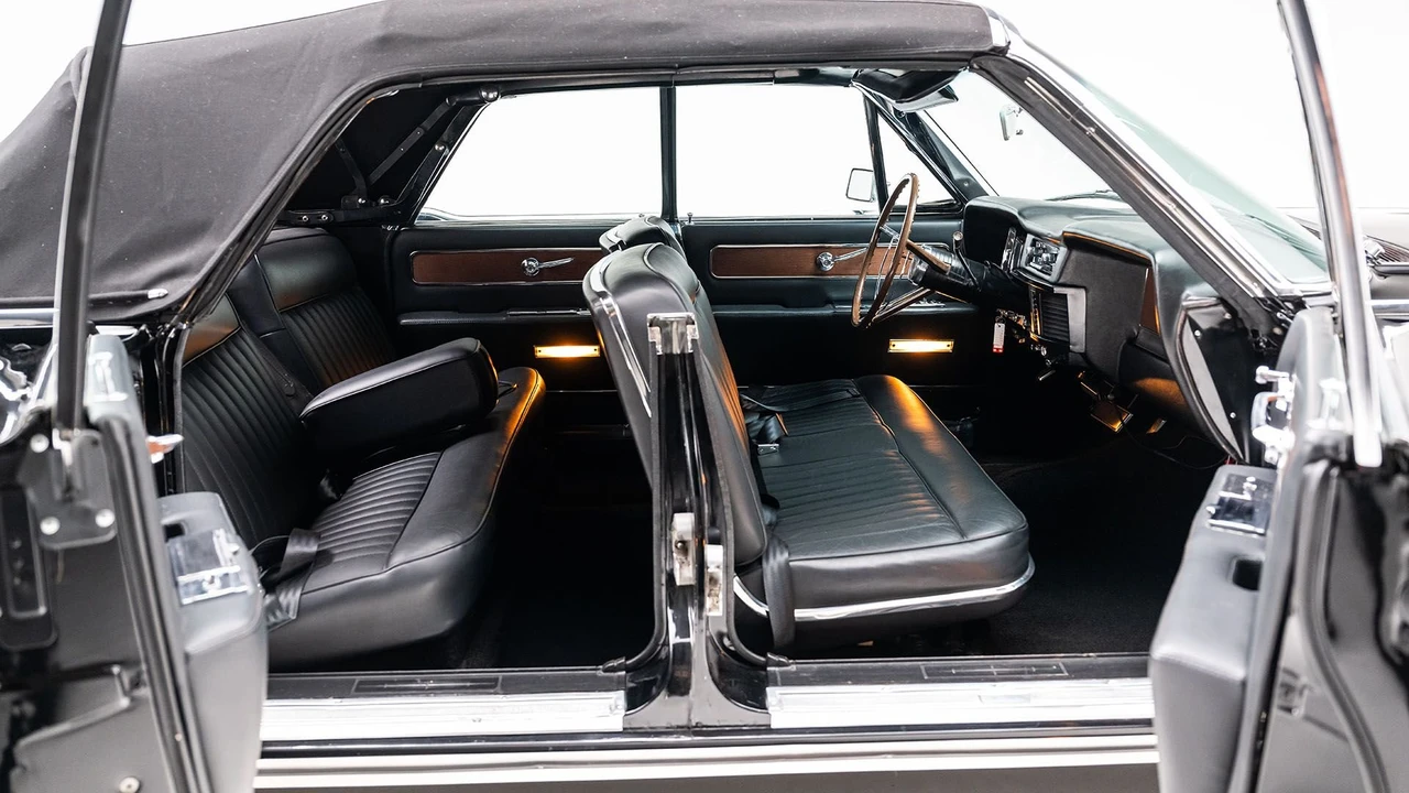 1963 Lincoln Continental 4th Gen - Image 8 of 31