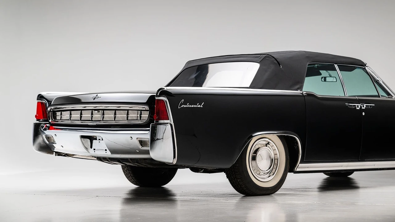 1963 Lincoln Continental 4th Gen - Image 2 of 31
