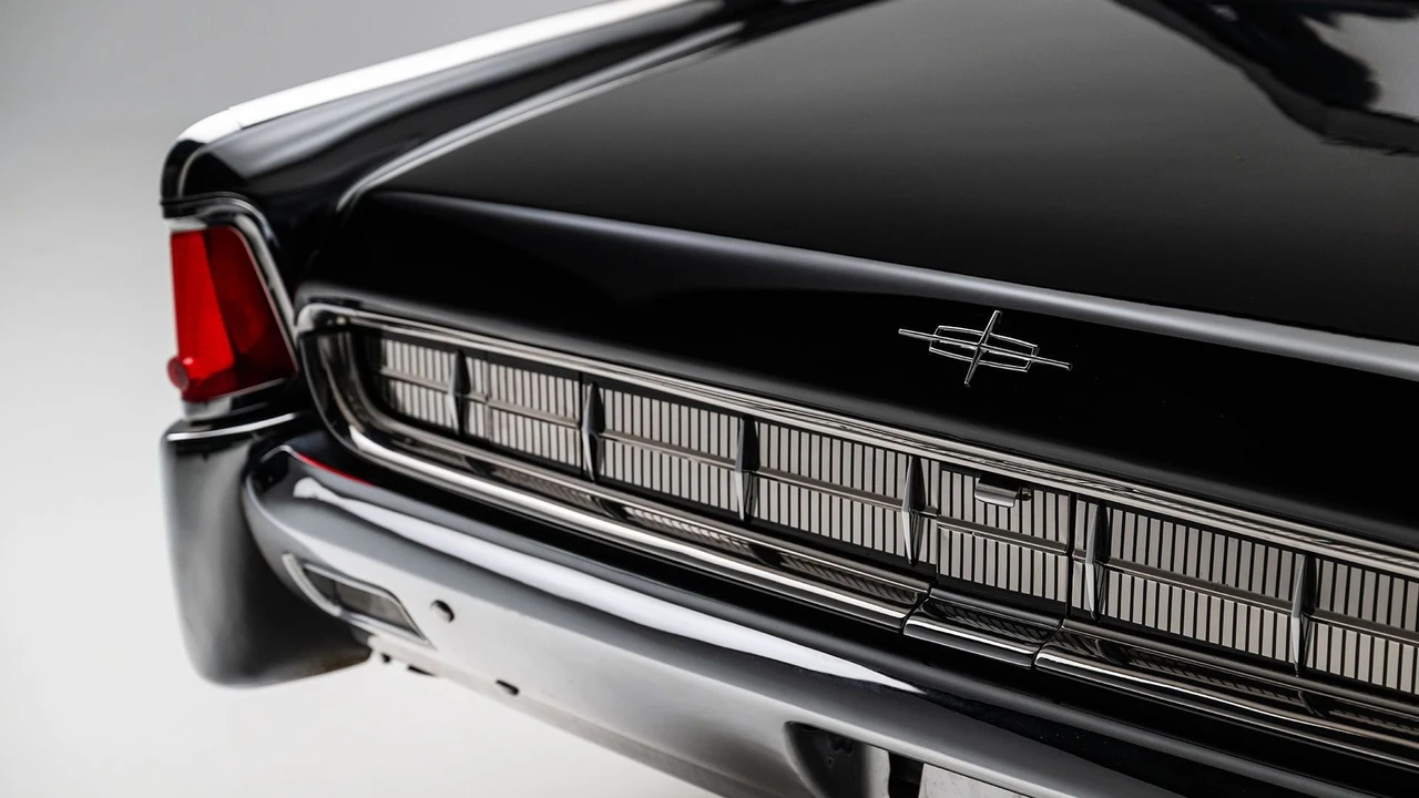 1963 Lincoln Continental 4th Gen - Image 9 of 31