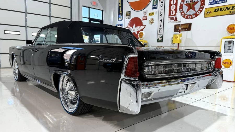 1963 Lincoln Continental 4th Gen - Image 8 of 25