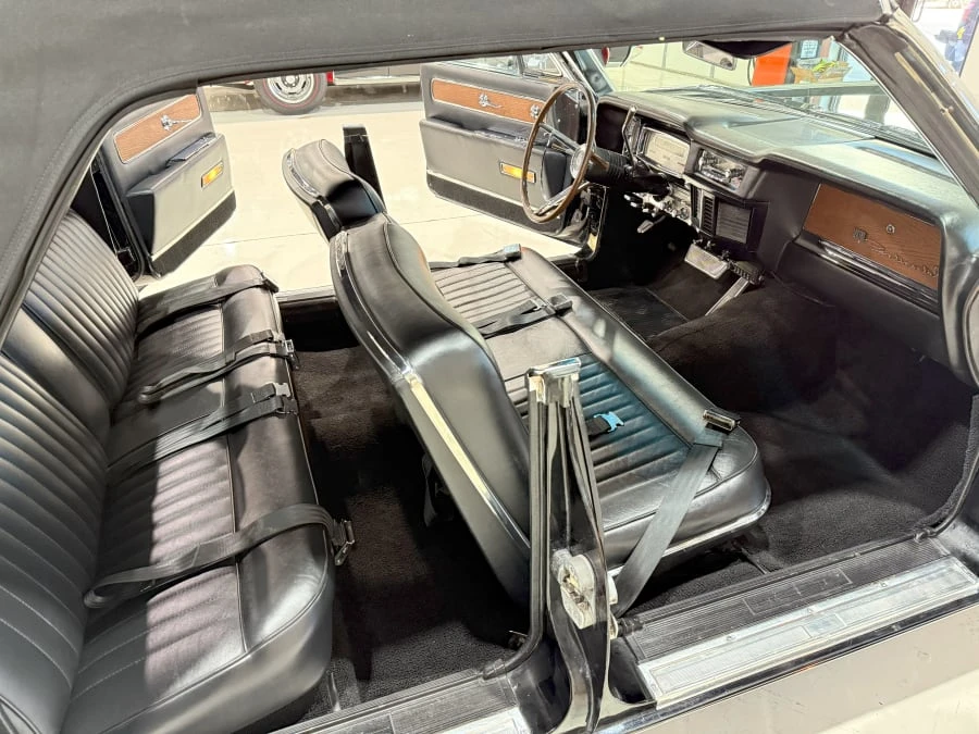 1963 Lincoln Continental 4th Gen - Image 23 of 25
