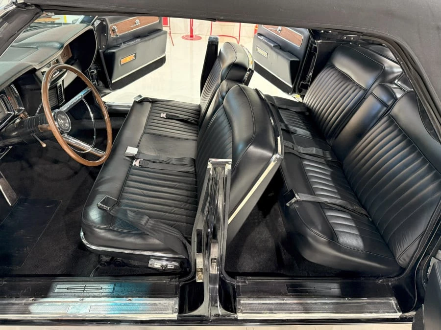 1963 Lincoln Continental 4th Gen - Image 13 of 25