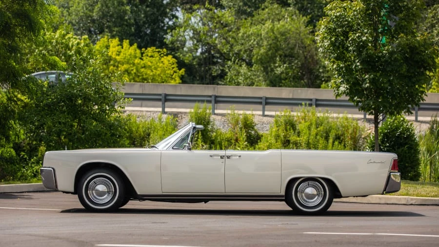 1963 Lincoln Continental 4th Gen - Image 2 of 18