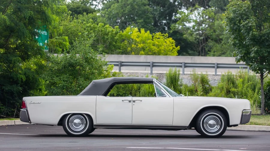 1963 Lincoln Continental 4th Gen - Image 8 of 18