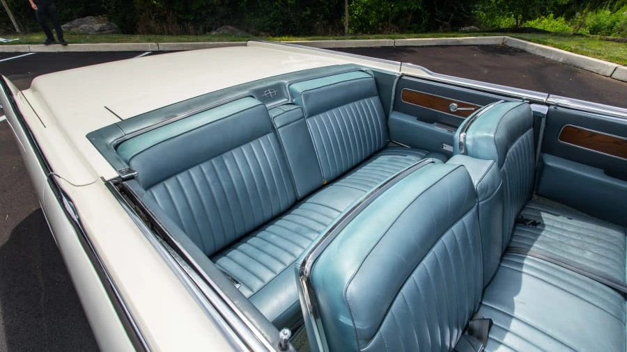 1963 Lincoln Continental 4th Gen - Image 11 of 18