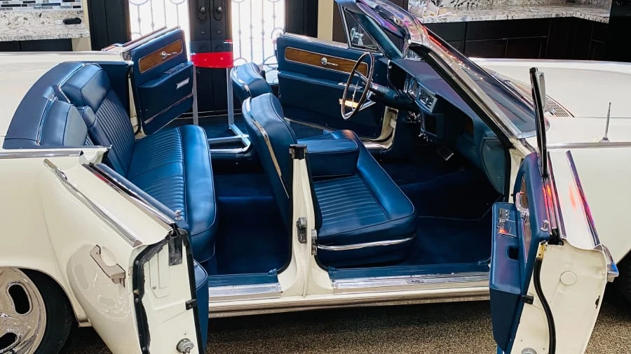 1963 Lincoln Continental 4th Gen - Image 9 of 23