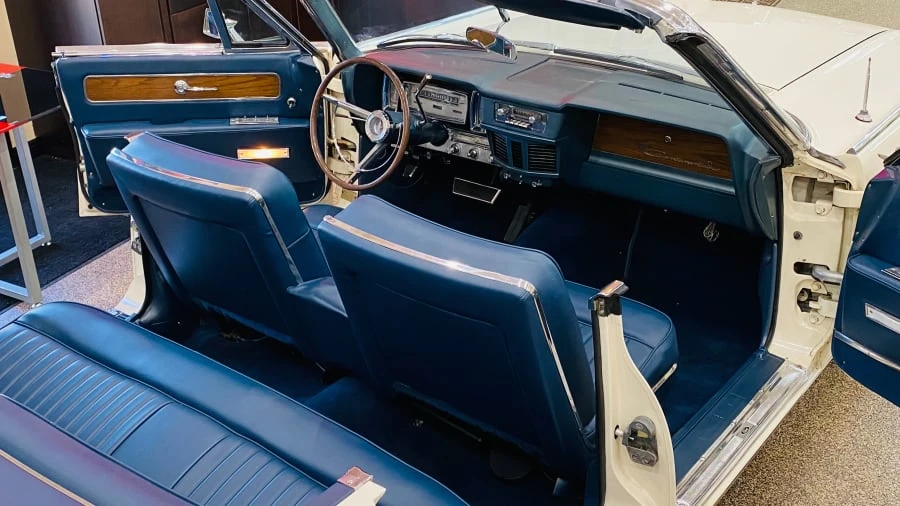 1963 Lincoln Continental 4th Gen - Image 10 of 23