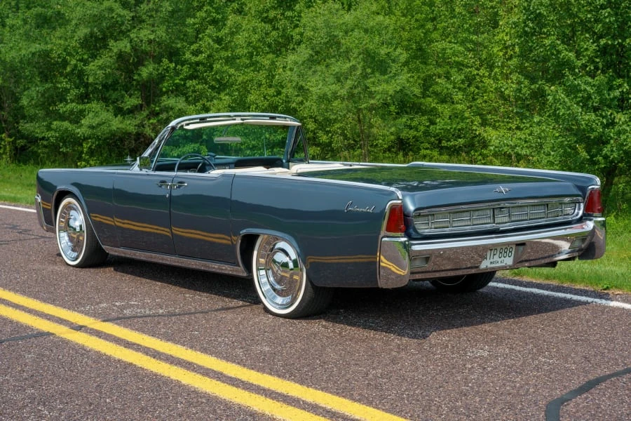 1963 Lincoln Continental 4th Gen - Image 12 of 24