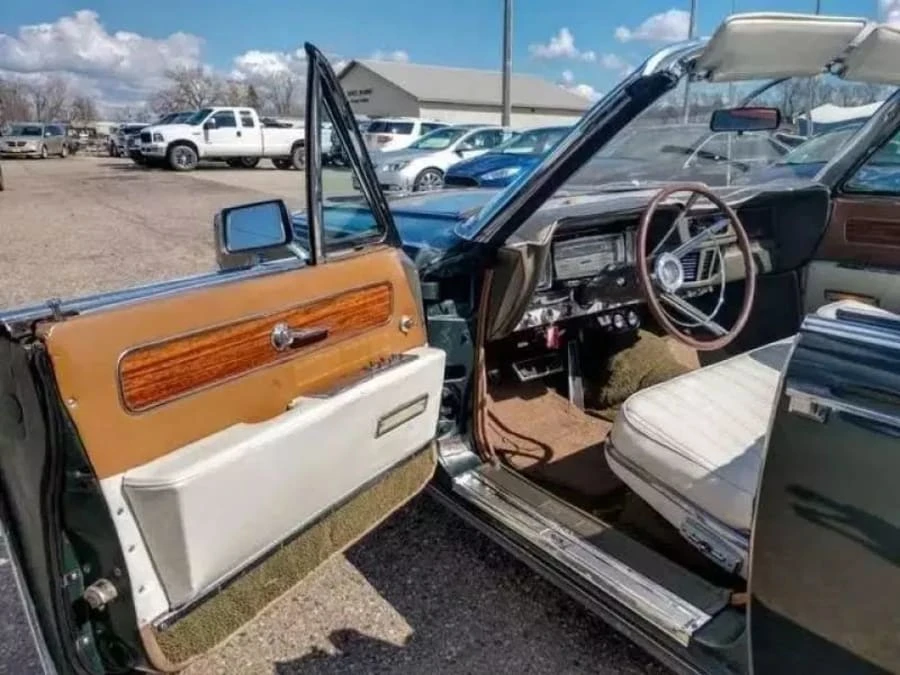 1963 Lincoln Continental 4th Gen - Image 13 of 27