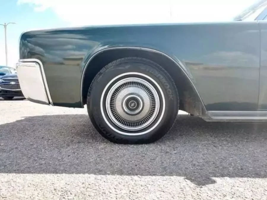 1963 Lincoln Continental 4th Gen - Image 11 of 27