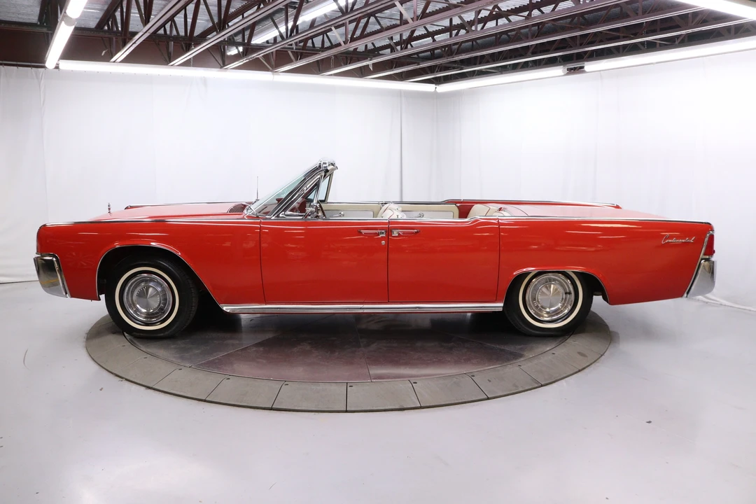1963 Lincoln Continental 4th Gen - Image 11 of 31