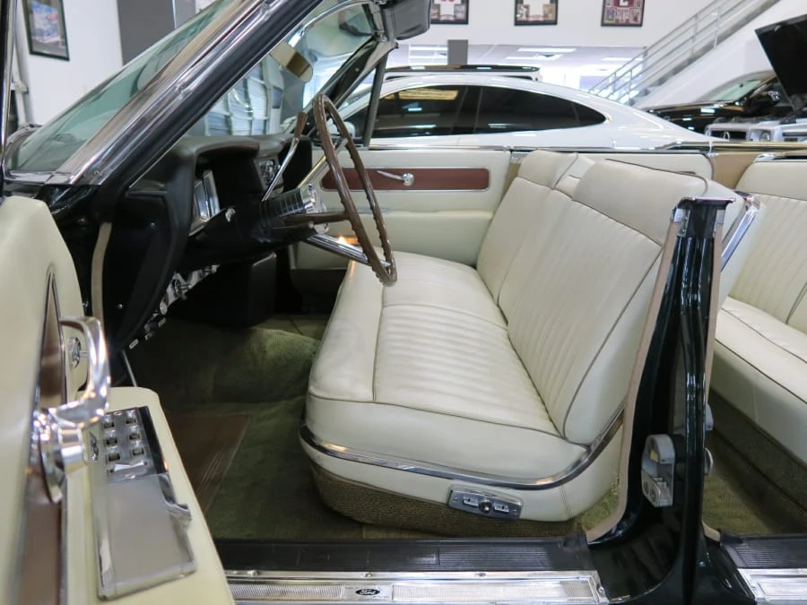 1963 Lincoln Continental 4th Gen - Image 8 of 31