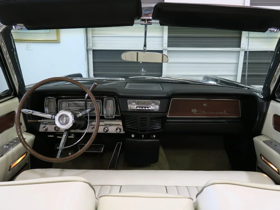 1963 Lincoln Continental 4th Gen - Image 11 of 31