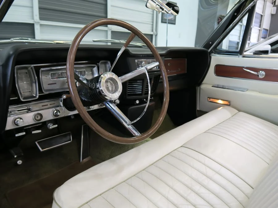 1963 Lincoln Continental 4th Gen - Image 9 of 31