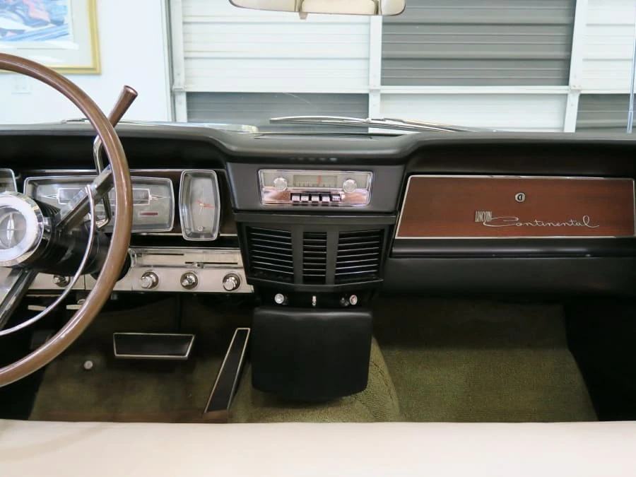 1963 Lincoln Continental 4th Gen - Image 15 of 31