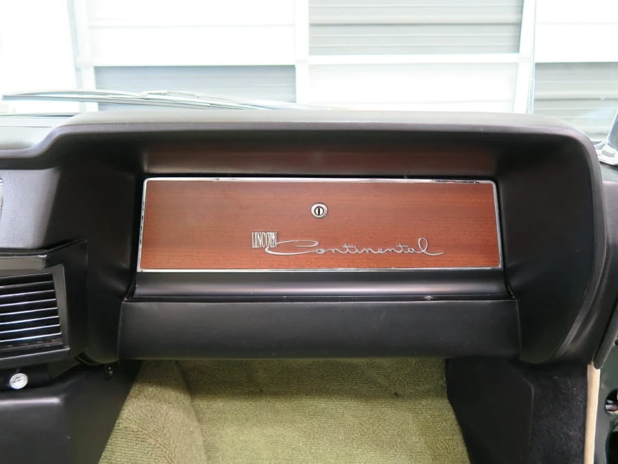 1963 Lincoln Continental 4th Gen - Image 25 of 31