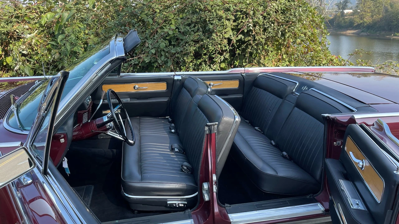 1963 Lincoln Continental 4th Gen - Image 14 of 24