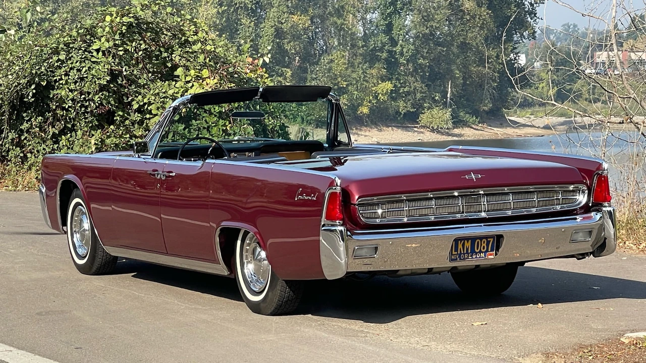1963 Lincoln Continental 4th Gen - Image 22 of 24