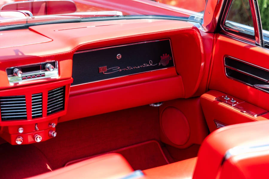 1963 Lincoln Continental 4th Gen - Image 28 of 31