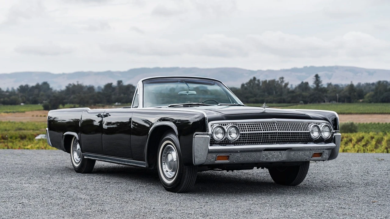 1963 Lincoln Continental 4th Gen - Image 10 of 31