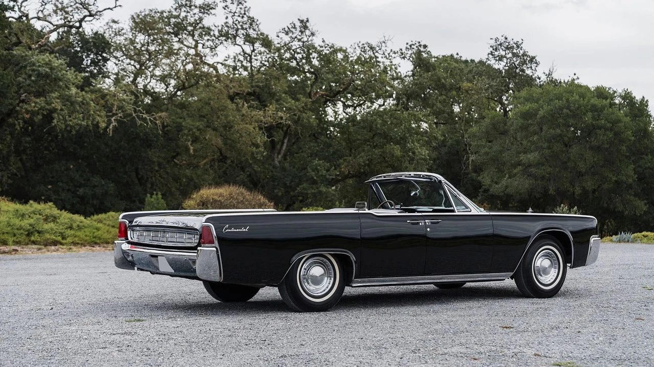 1963 Lincoln Continental 4th Gen - Image 19 of 31