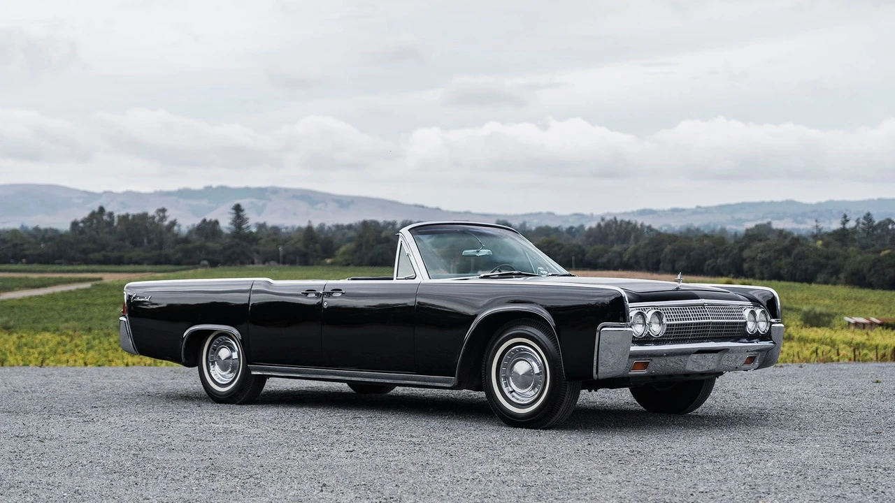 1963 Lincoln Continental 4th Gen - Image 9 of 31