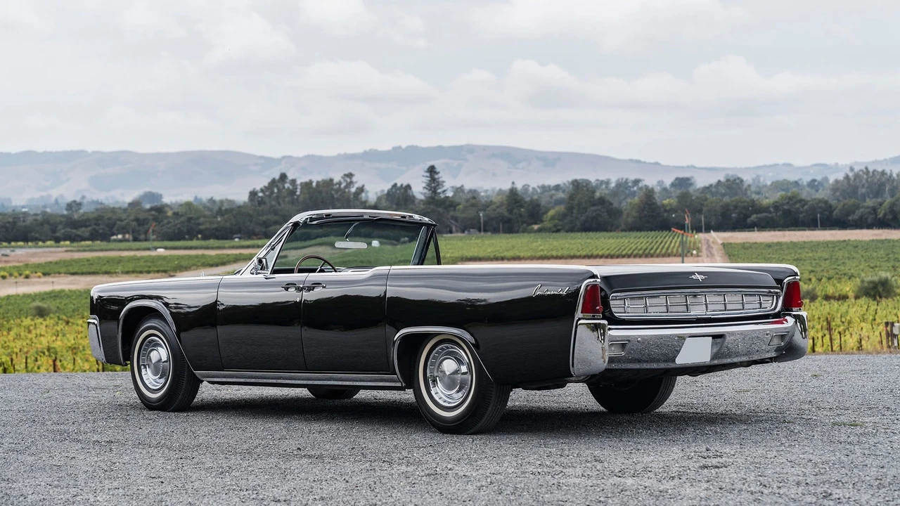 1963 Lincoln Continental 4th Gen - Image 22 of 31