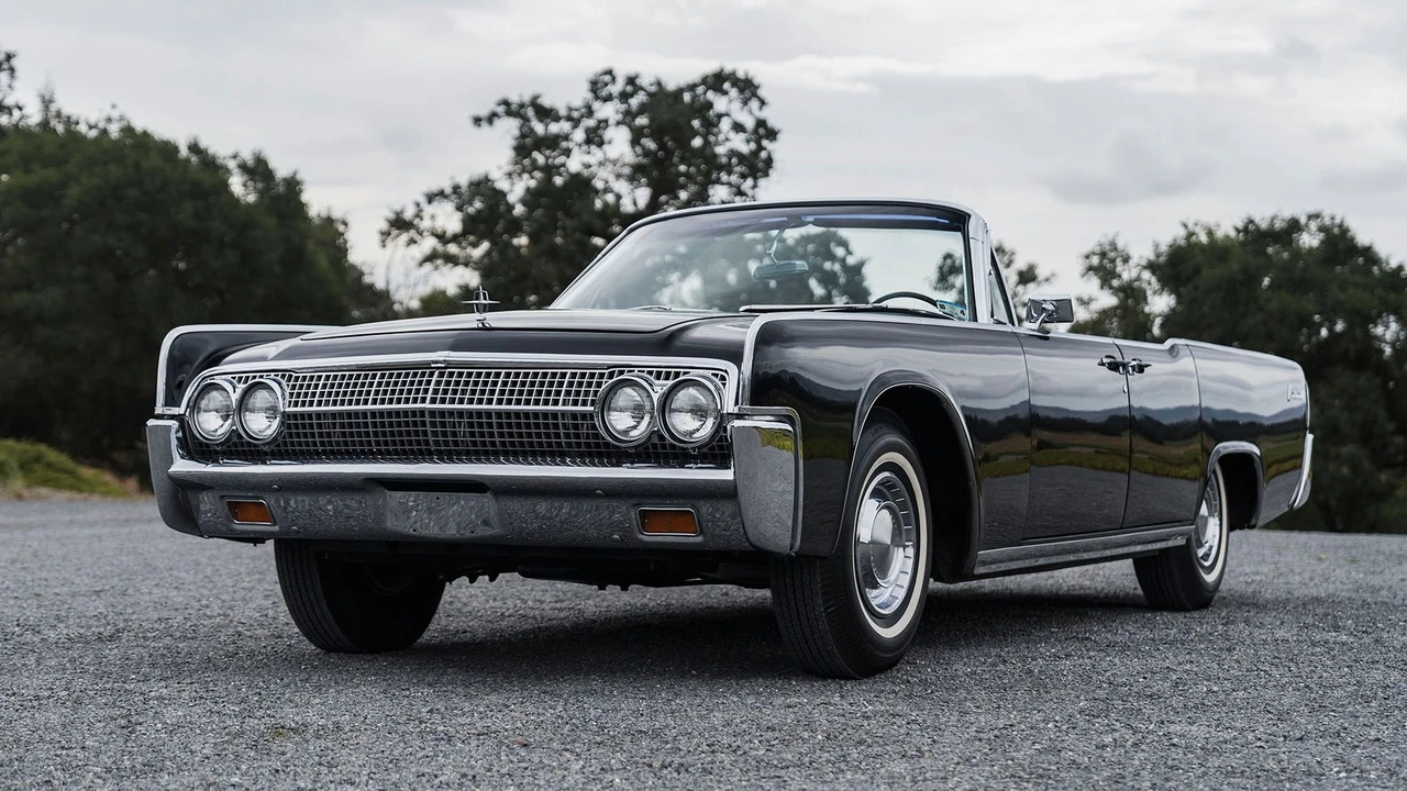 1963 Lincoln Continental 4th Gen - Image 8 of 31
