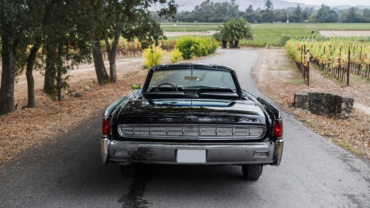 1963 Lincoln Continental 4th Gen - Image 21 of 31