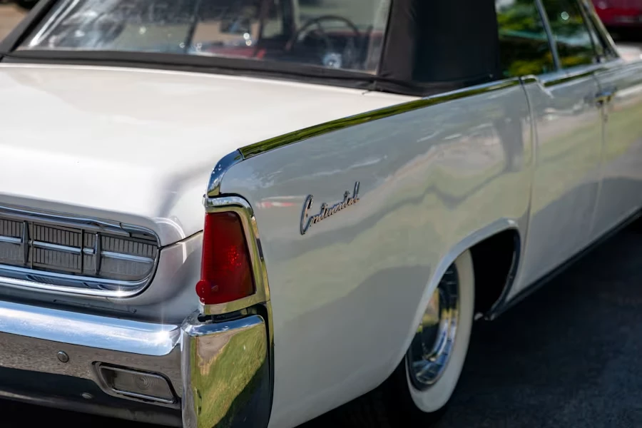 1963 Lincoln Continental 4th Gen - Image 13 of 31
