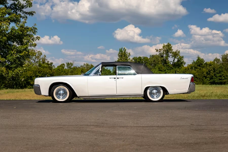 1963 Lincoln Continental 4th Gen - Image 2 of 31