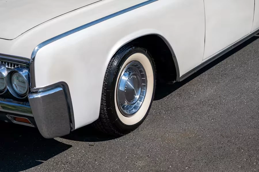 1963 Lincoln Continental 4th Gen - Image 15 of 31