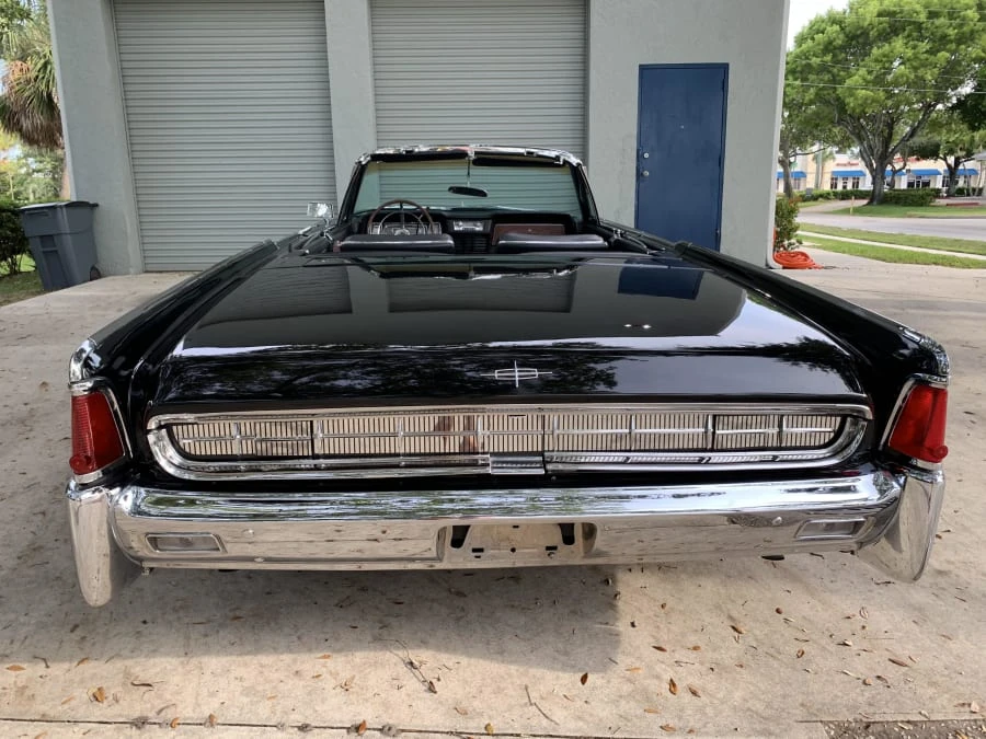 1963 Lincoln Continental 4th Gen - Image 11 of 12