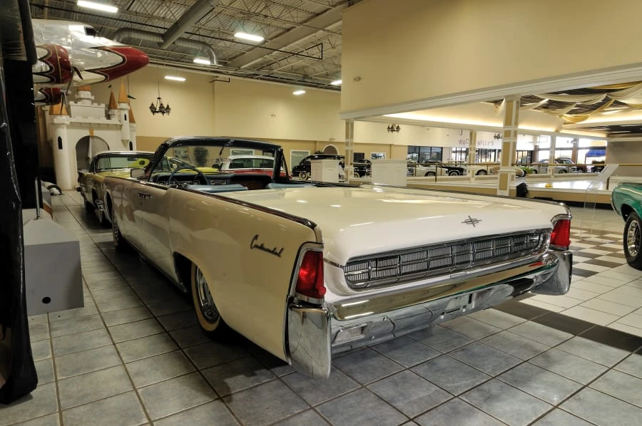 1963 Lincoln Continental 4th Gen - Image 2 of 9