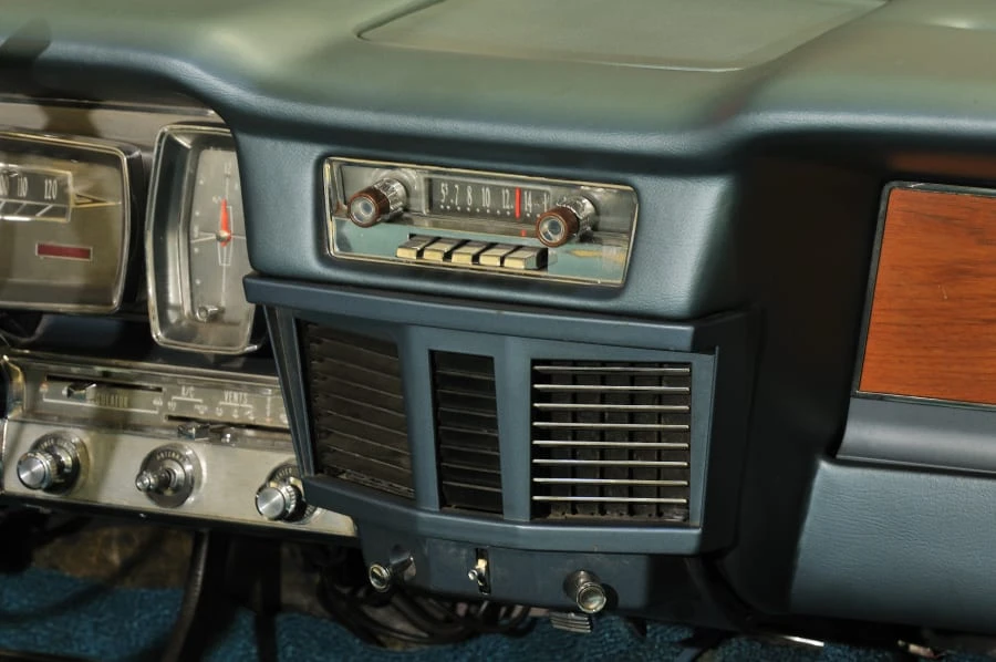 1963 Lincoln Continental 4th Gen - Image 5 of 9