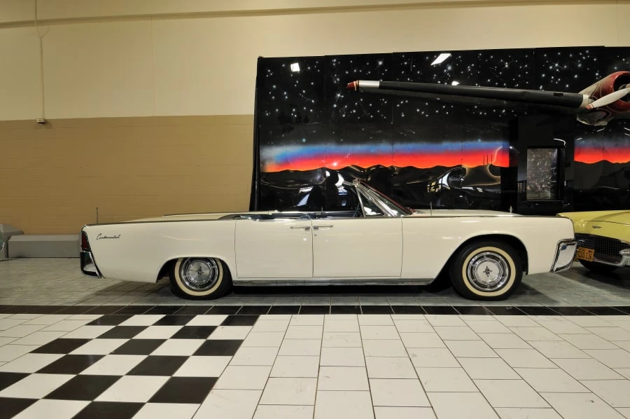 1963 Lincoln Continental 4th Gen - Image 9 of 9