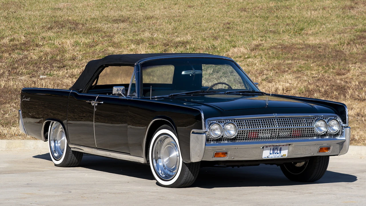 1963 Lincoln Continental 4th Gen - Image 12 of 29