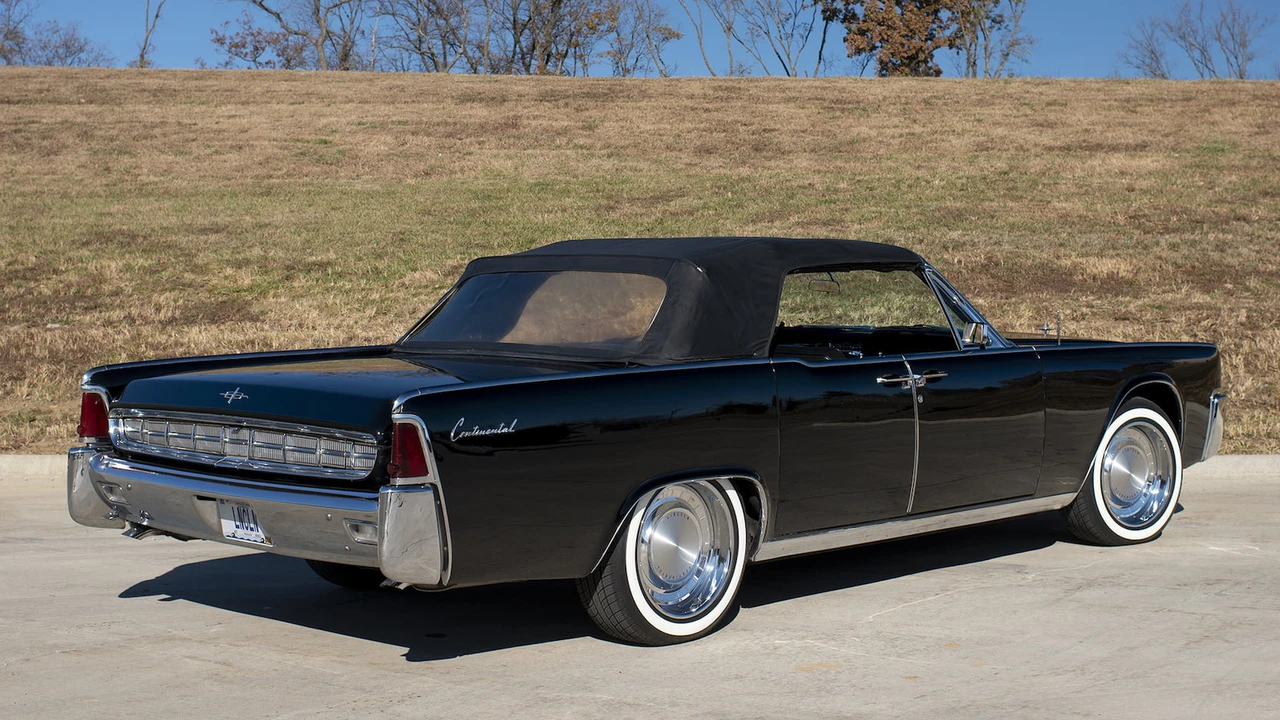1963 Lincoln Continental 4th Gen - Image 13 of 29