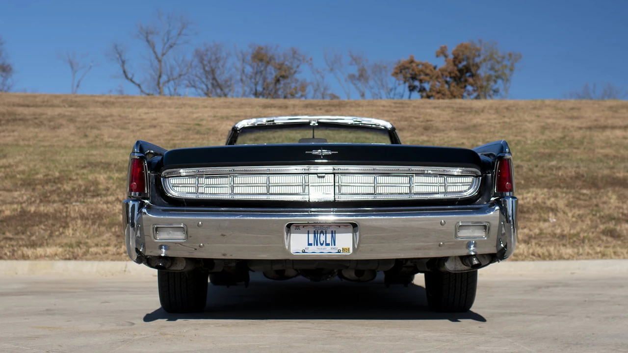 1963 Lincoln Continental 4th Gen - Image 15 of 29