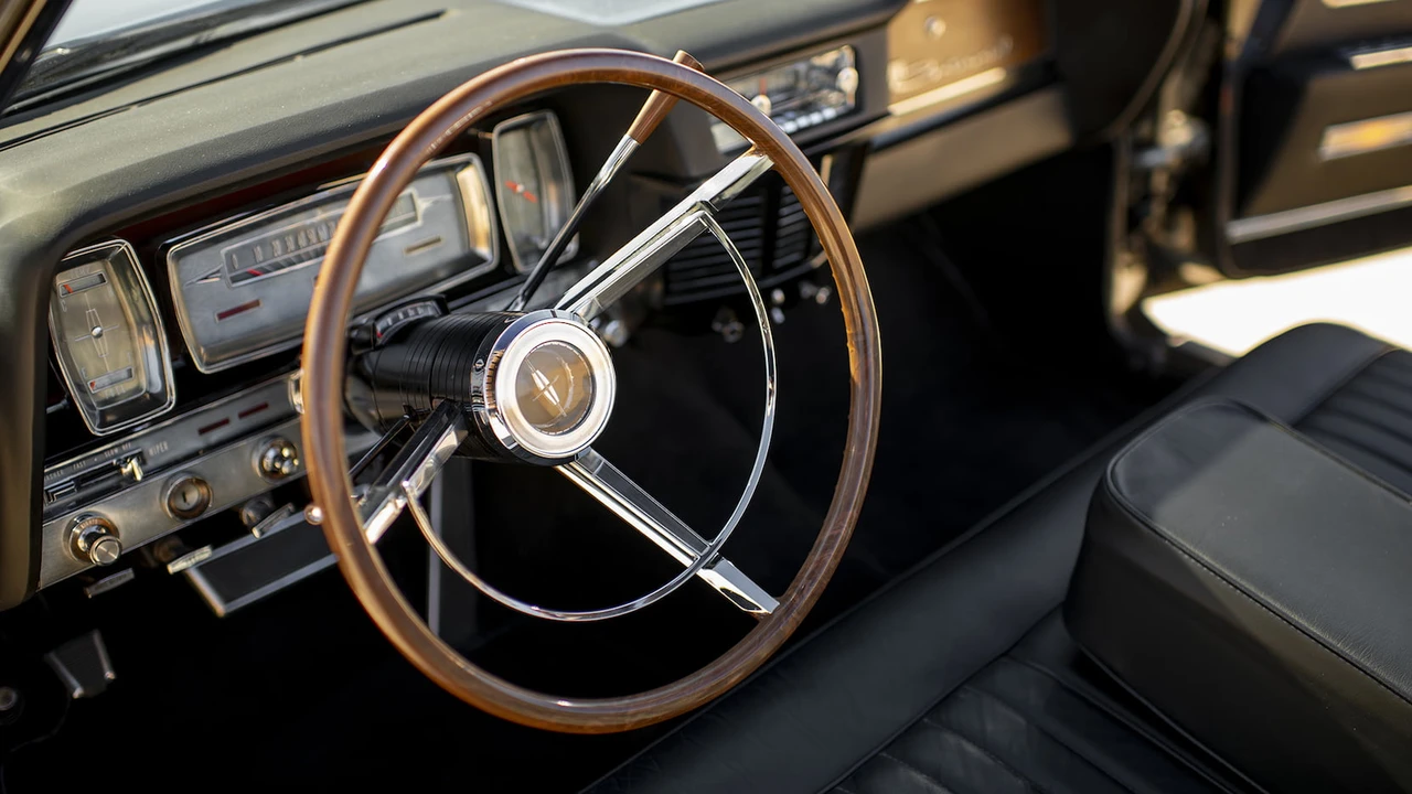 1963 Lincoln Continental 4th Gen - Image 16 of 29