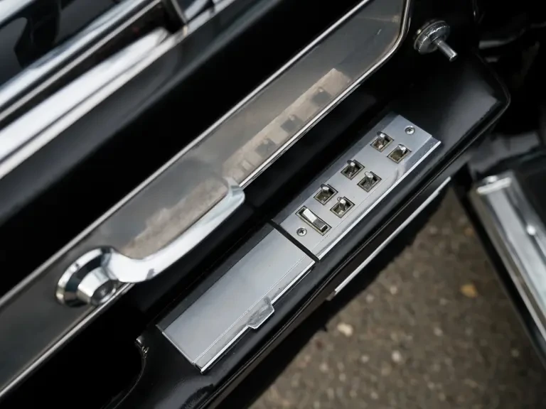 1963 Lincoln Continental 4th Gen - Image 16 of 28