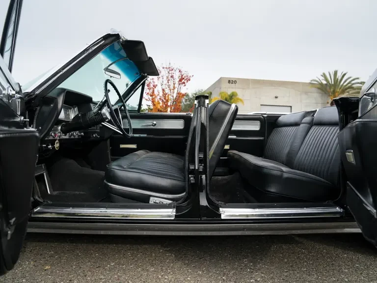 1963 Lincoln Continental 4th Gen - Image 17 of 28