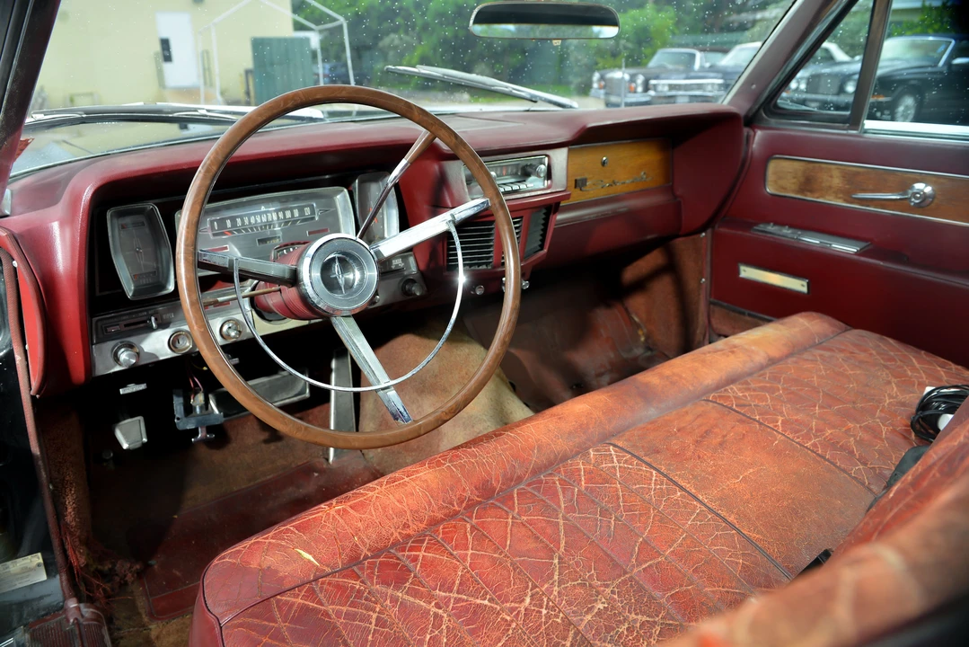 1963 Lincoln Continental 4th Gen - Image 9 of 12