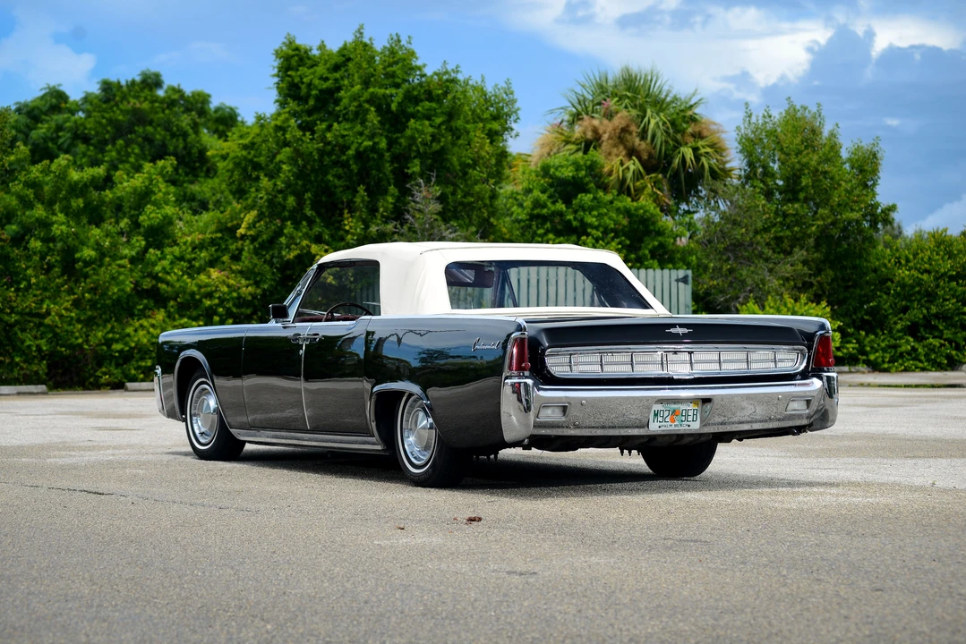1963 Lincoln Continental 4th Gen - Image 2 of 12