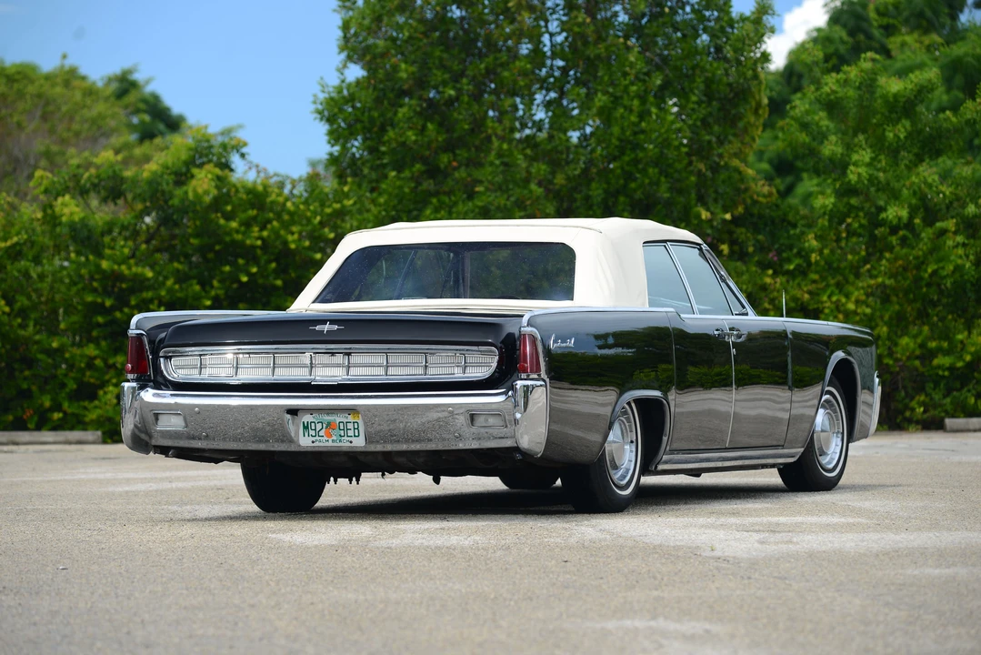 1963 Lincoln Continental 4th Gen - Image 8 of 12