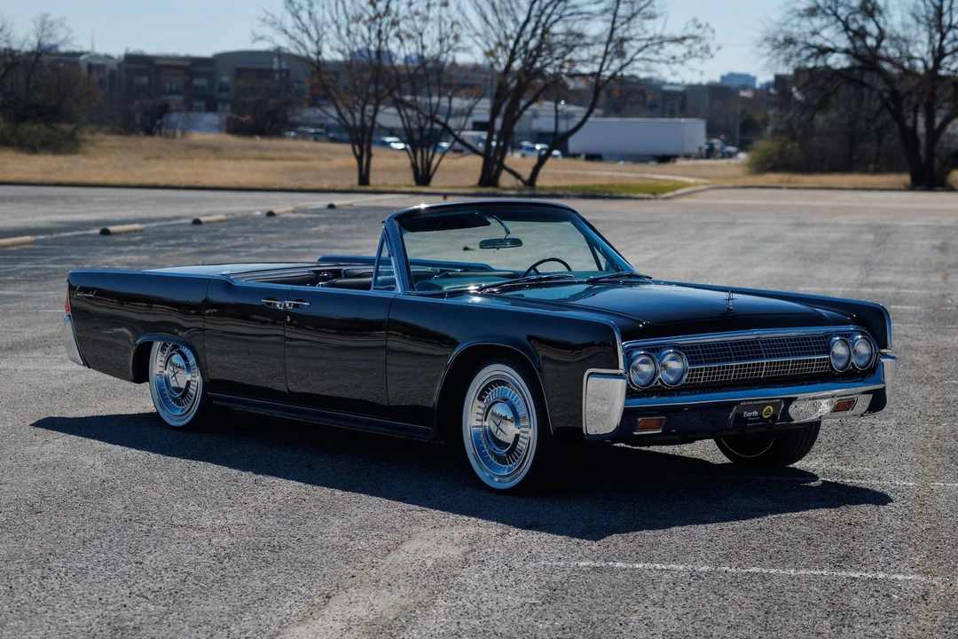 1963 Lincoln Continental 4th Gen - Image 4 of 31