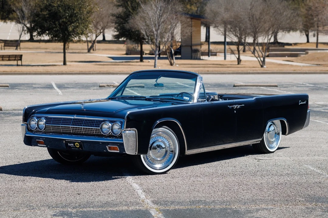 1963 Lincoln Continental 4th Gen - Image 2 of 31