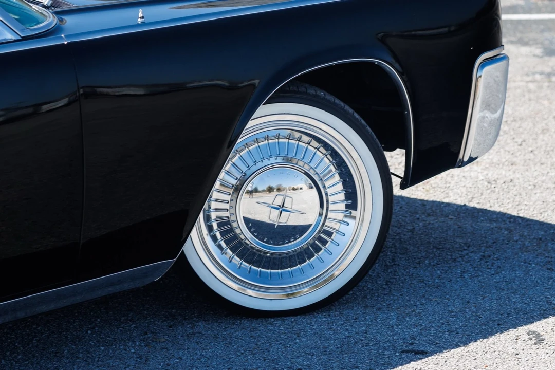 1963 Lincoln Continental 4th Gen - Image 29 of 31