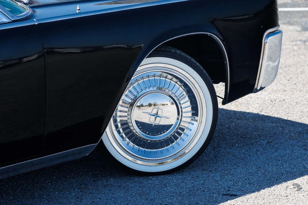 1963 Lincoln Continental 4th Gen - Image 29 of 31