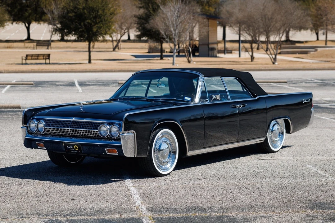 1963 Lincoln Continental 4th Gen - Image 16 of 21